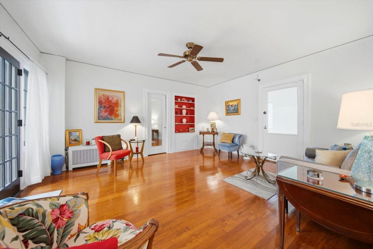 130 4th Avenue N, Unit 305, Saint Petersburg, FL 33701 Photo