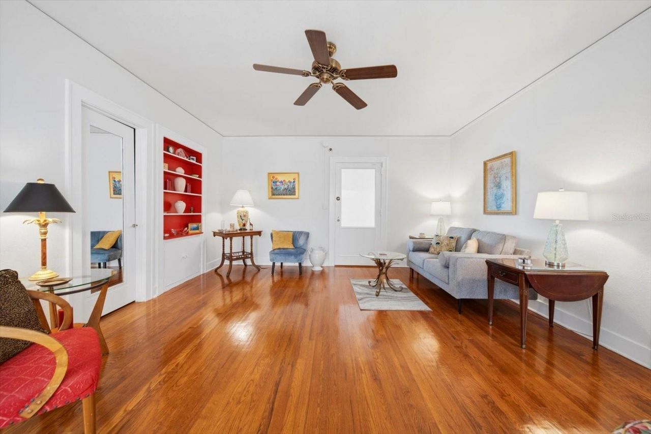 130 4th Avenue N, Unit 305, Saint Petersburg, FL 33701 Photo
