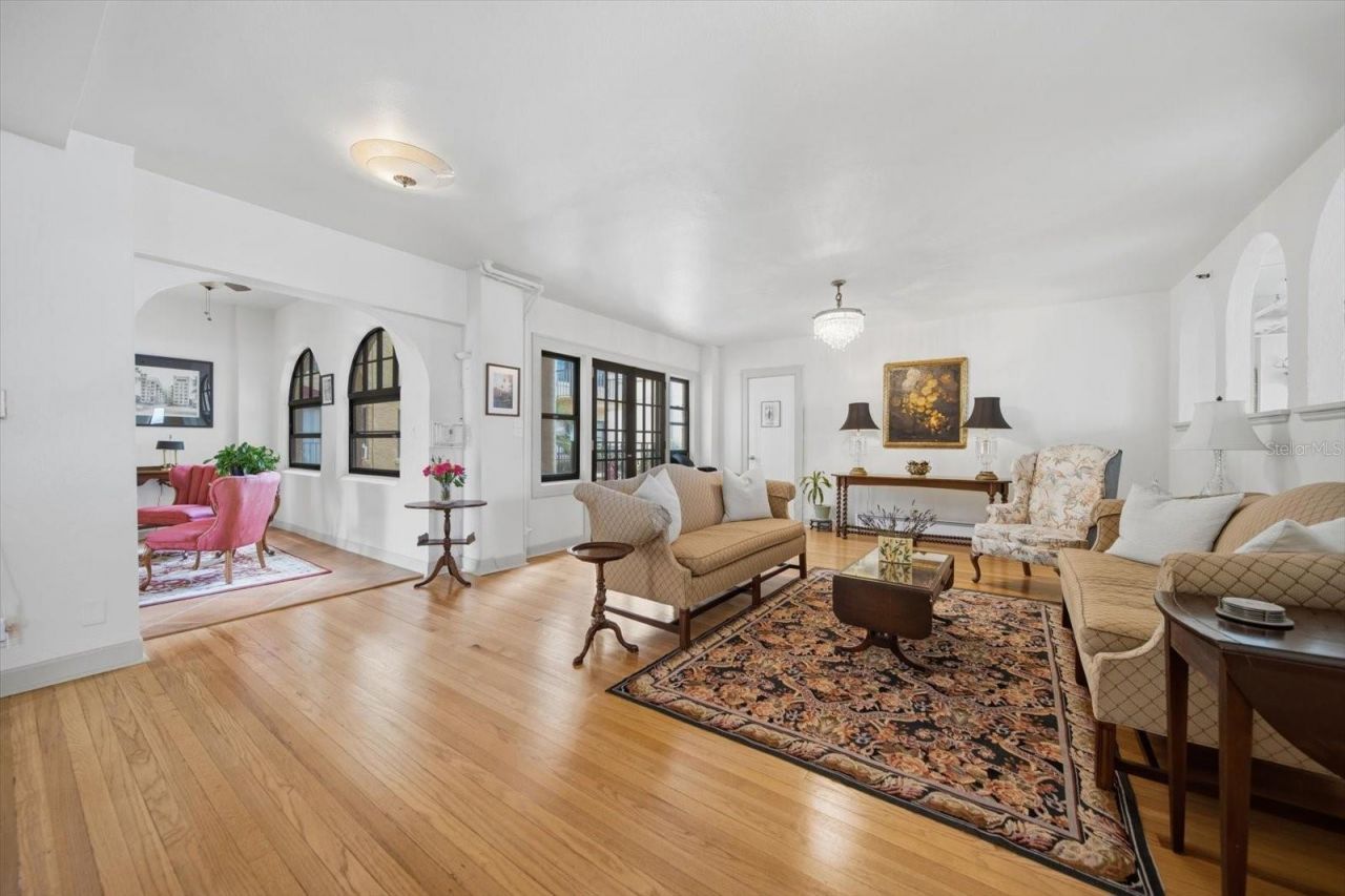 130 4th Avenue N, Unit 305, Saint Petersburg, FL 33701 Photo