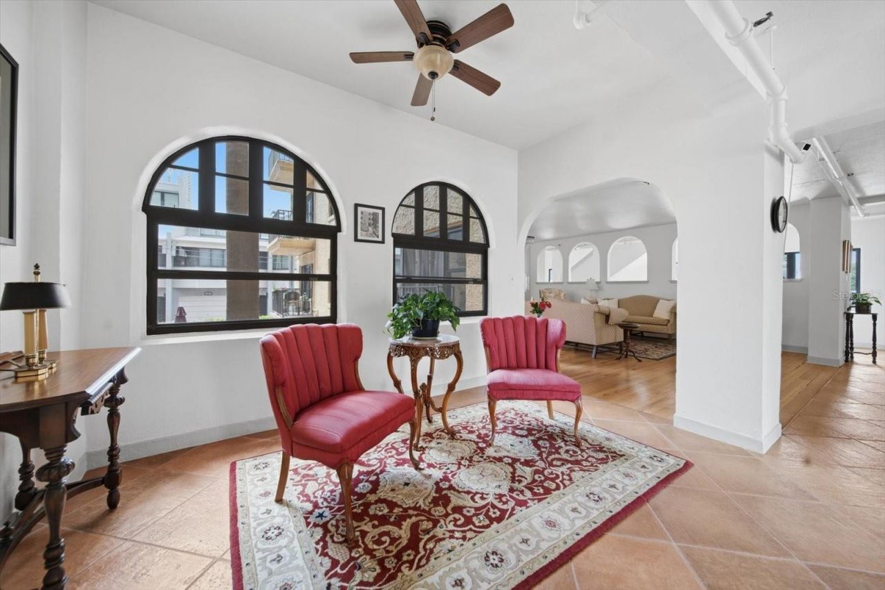 130 4th Avenue N, Unit 305, Saint Petersburg, FL 33701 Photo