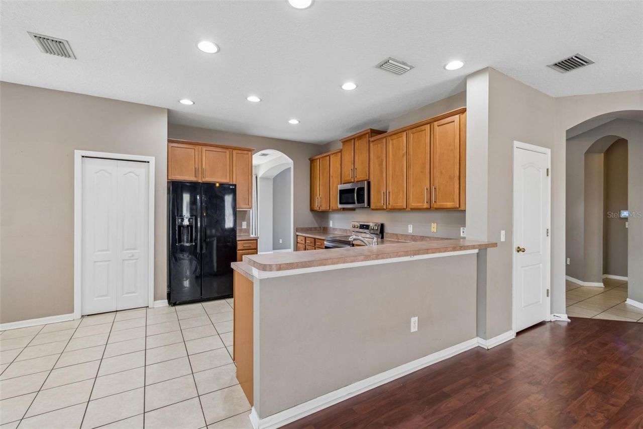 8718 Sandy Plains Drive , Riverview, FL 33578 Photo
