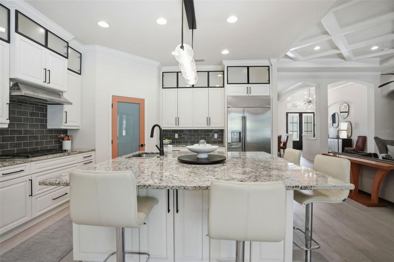 2165 Majestic Oaks Boulevard, Clearwater, FL 33759 Photo