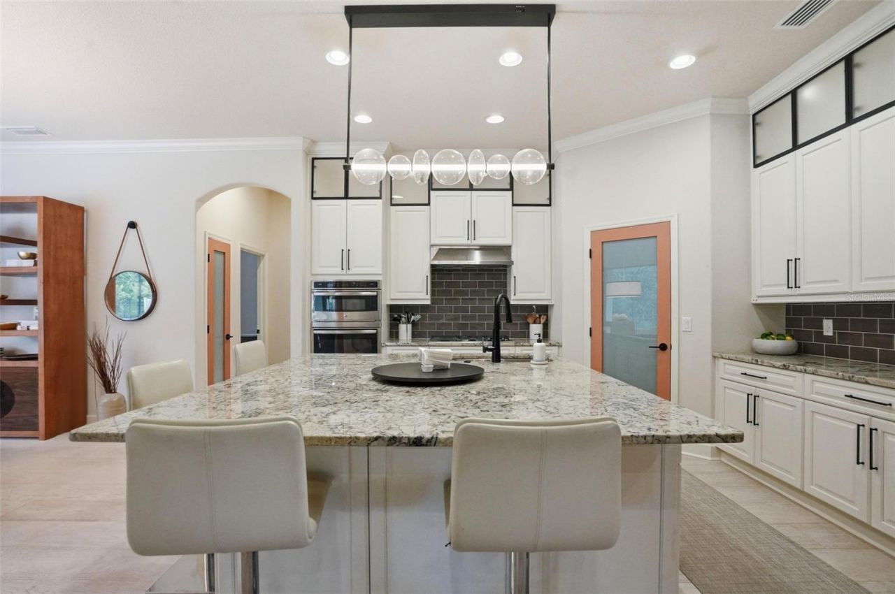2165 Majestic Oaks Boulevard, Clearwater, FL 33759 Photo