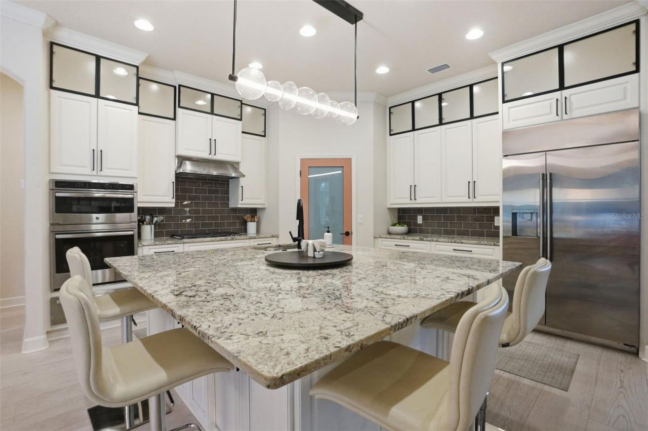 2165 Majestic Oaks Boulevard, Clearwater, FL 33759 Photo