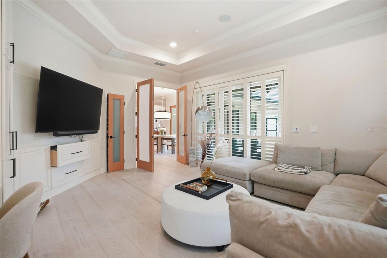 2165 Majestic Oaks Boulevard, Clearwater, FL 33759 Photo