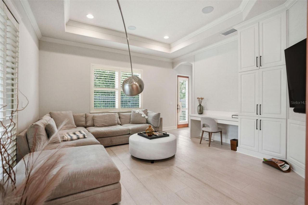 2165 Majestic Oaks Boulevard, Clearwater, FL 33759 Photo