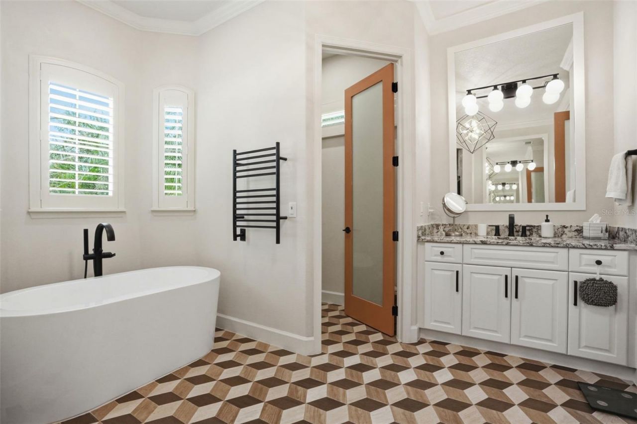 2165 Majestic Oaks Boulevard, Clearwater, FL 33759 Photo