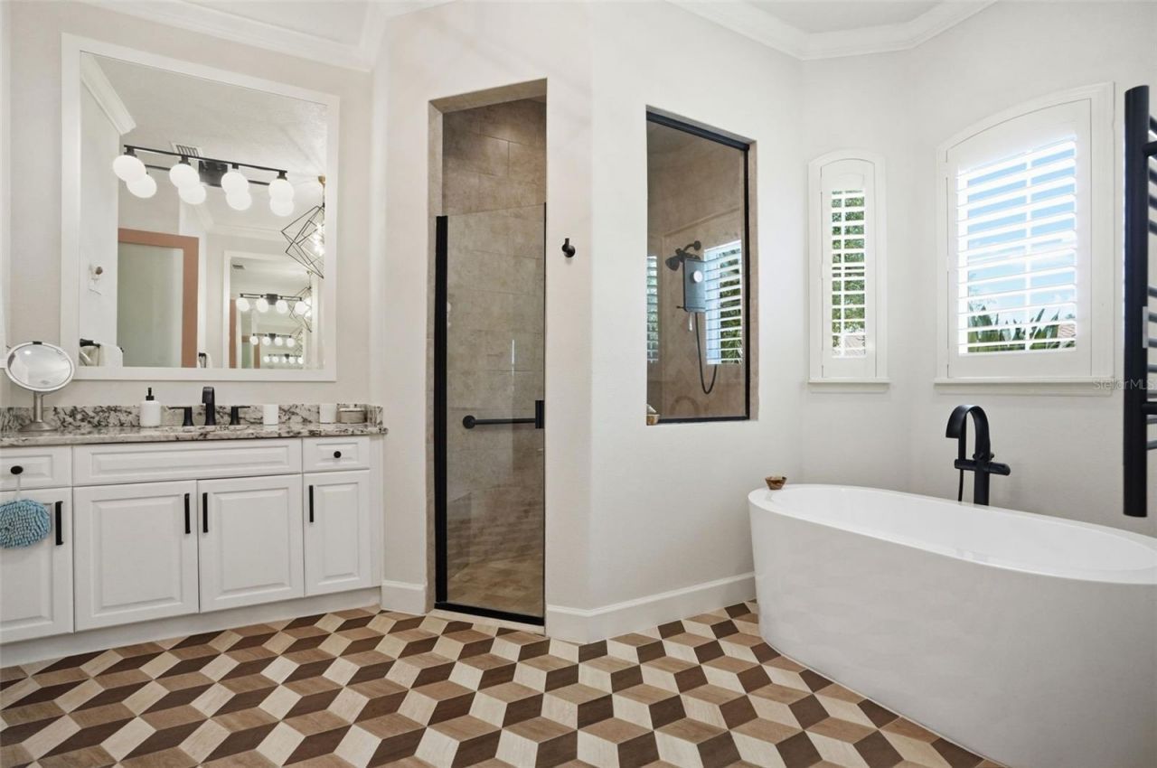 2165 Majestic Oaks Boulevard, Clearwater, FL 33759 Photo