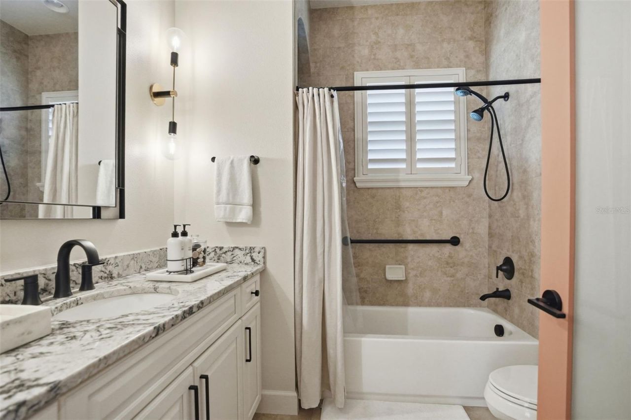 2165 Majestic Oaks Boulevard, Clearwater, FL 33759 Photo