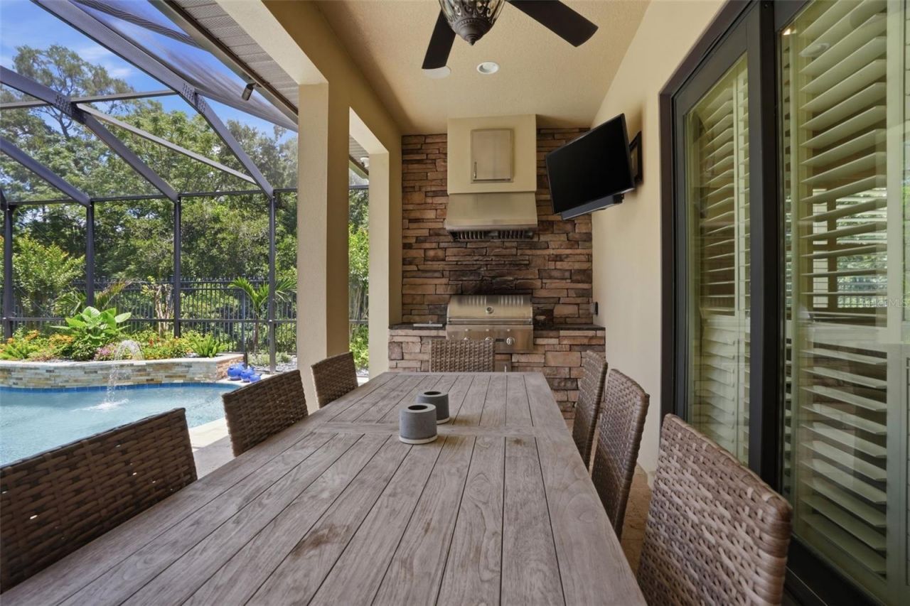 2165 Majestic Oaks Boulevard, Clearwater, FL 33759 Photo