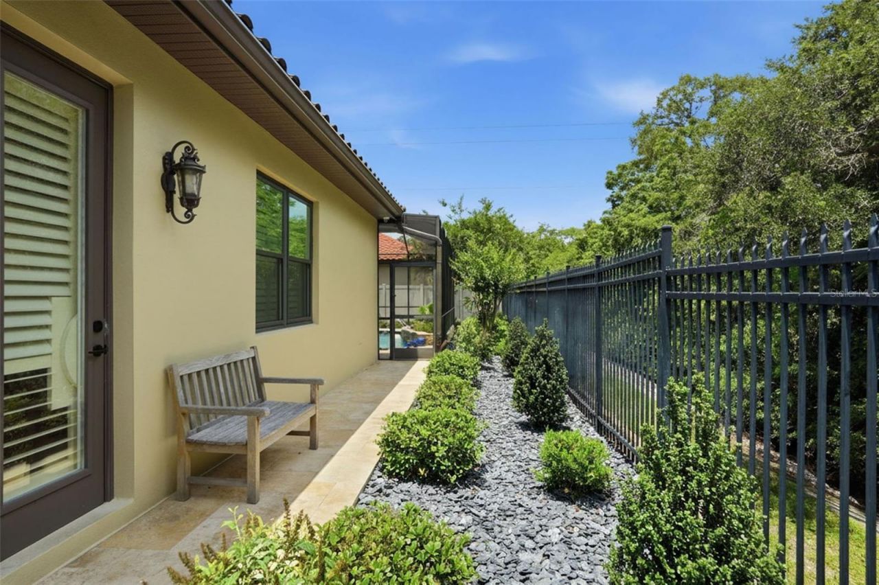 2165 Majestic Oaks Boulevard, Clearwater, FL 33759 Photo