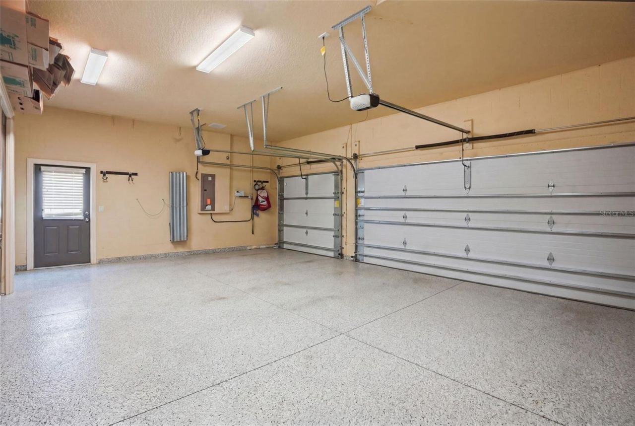 2165 Majestic Oaks Boulevard, Clearwater, FL 33759 Photo