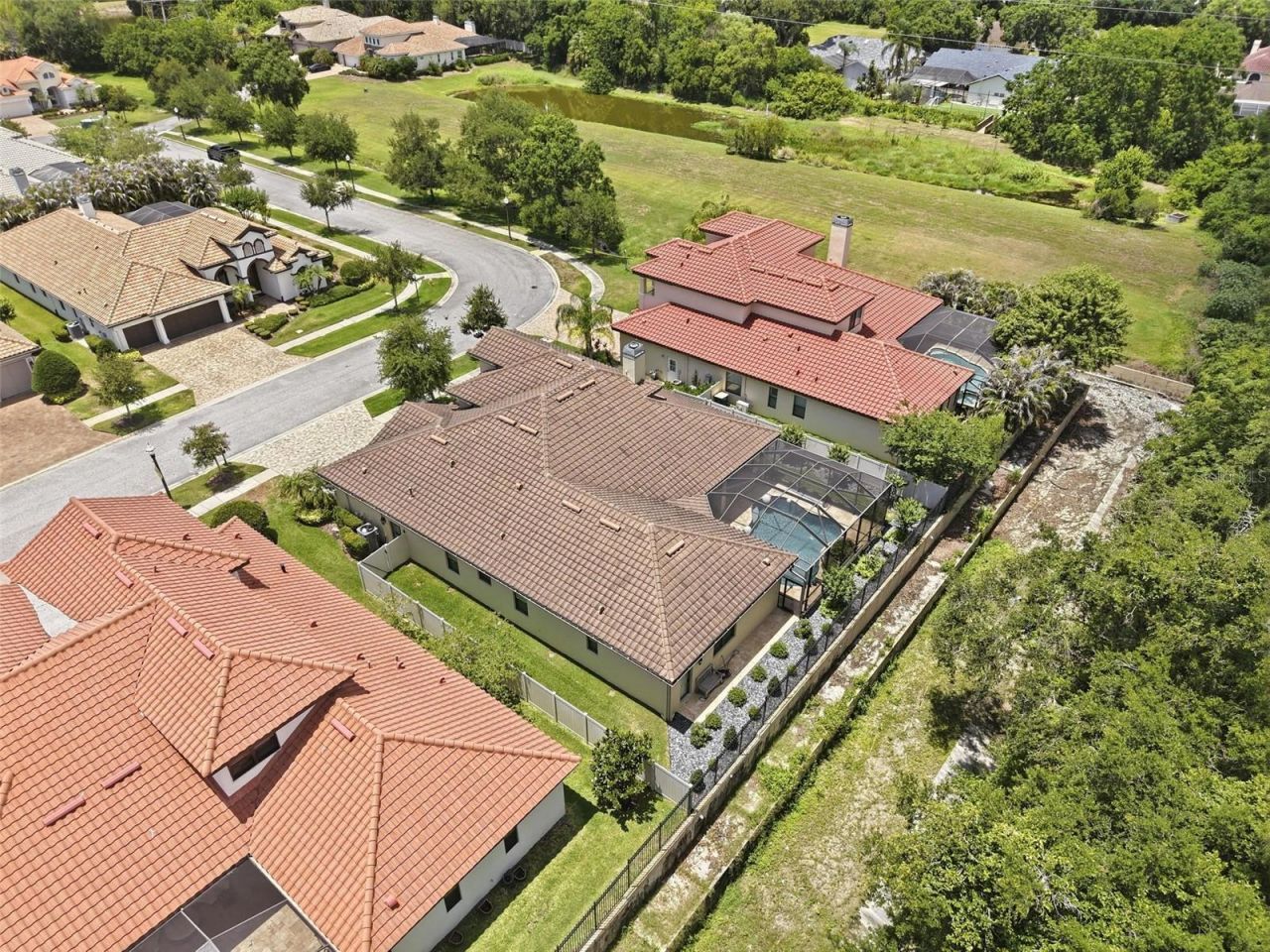 2165 Majestic Oaks Boulevard, Clearwater, FL 33759 Photo
