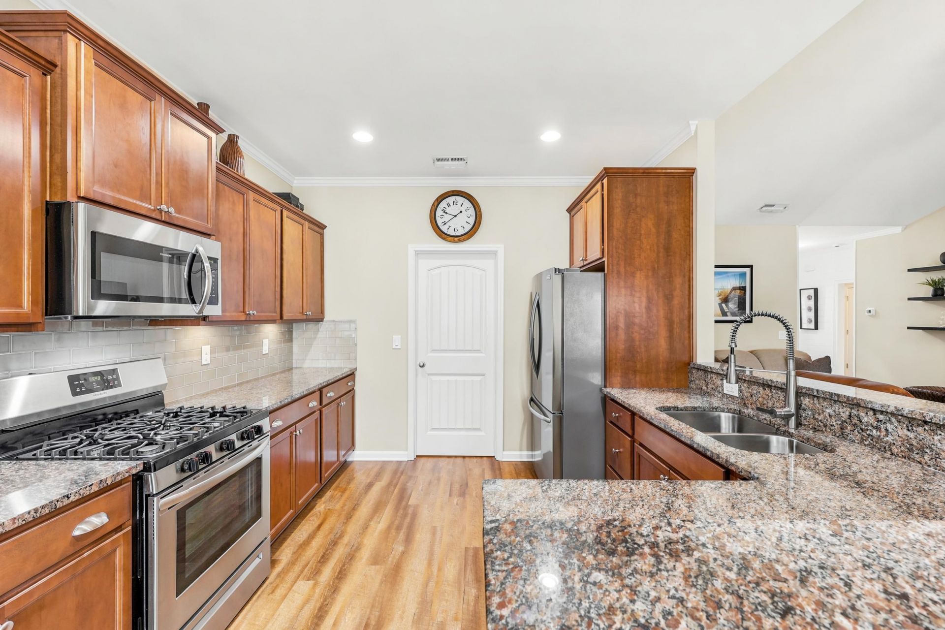 1046 Kennington Ct. Photo 14