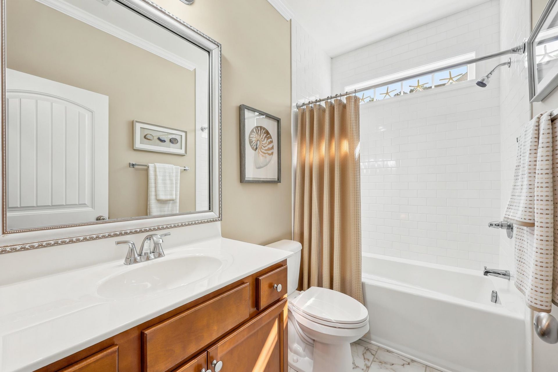 1046 Kennington Ct. Photo 33