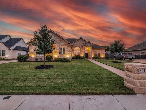 841 Day Star Drive , Hewitt, TX 76643