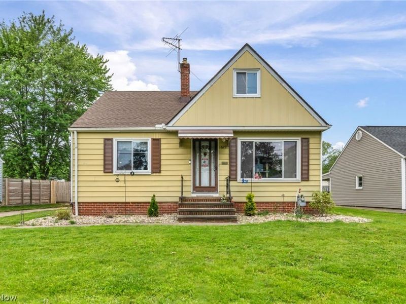 6294 Alexandria Drive, Parma Heights, OH 44130 Photo 2