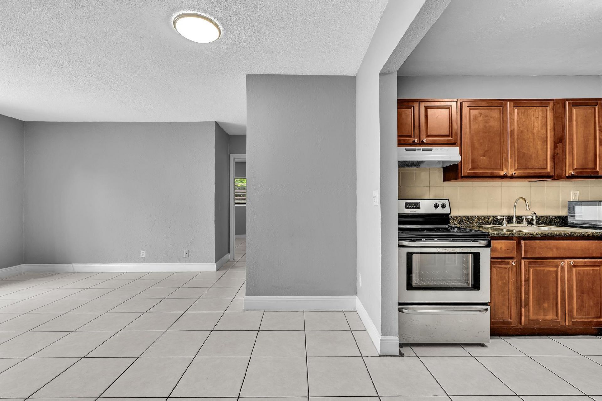 626 SW 14th Avenue, Unit 108, Fort Lauderdale, FL 33312 Photo
