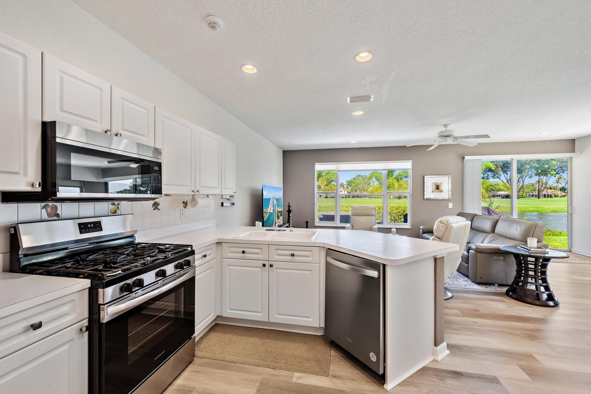8232 Heritage Club Drive, West Palm Beach, FL 33412 Photo