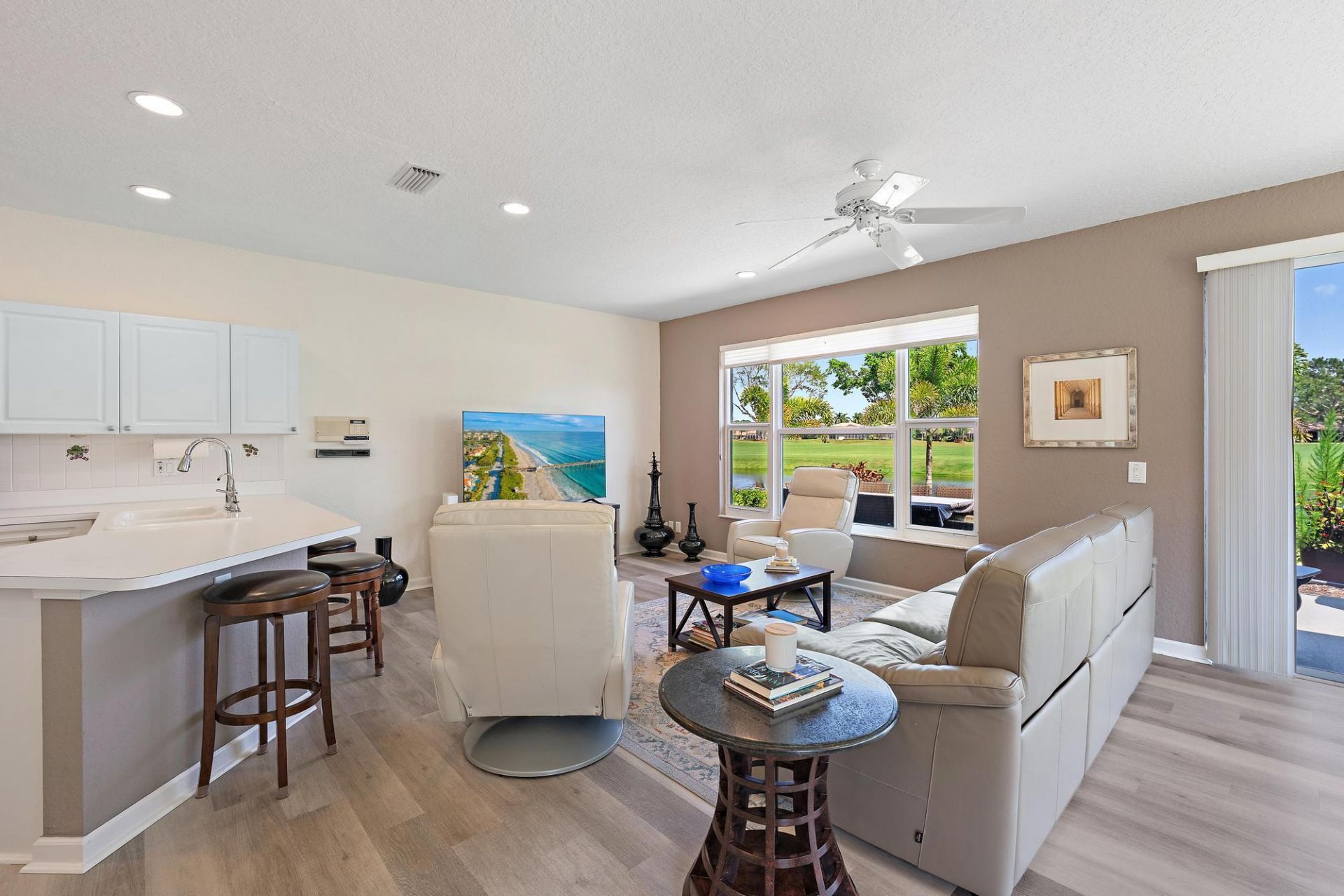 8232 Heritage Club Drive, West Palm Beach, FL 33412 Photo