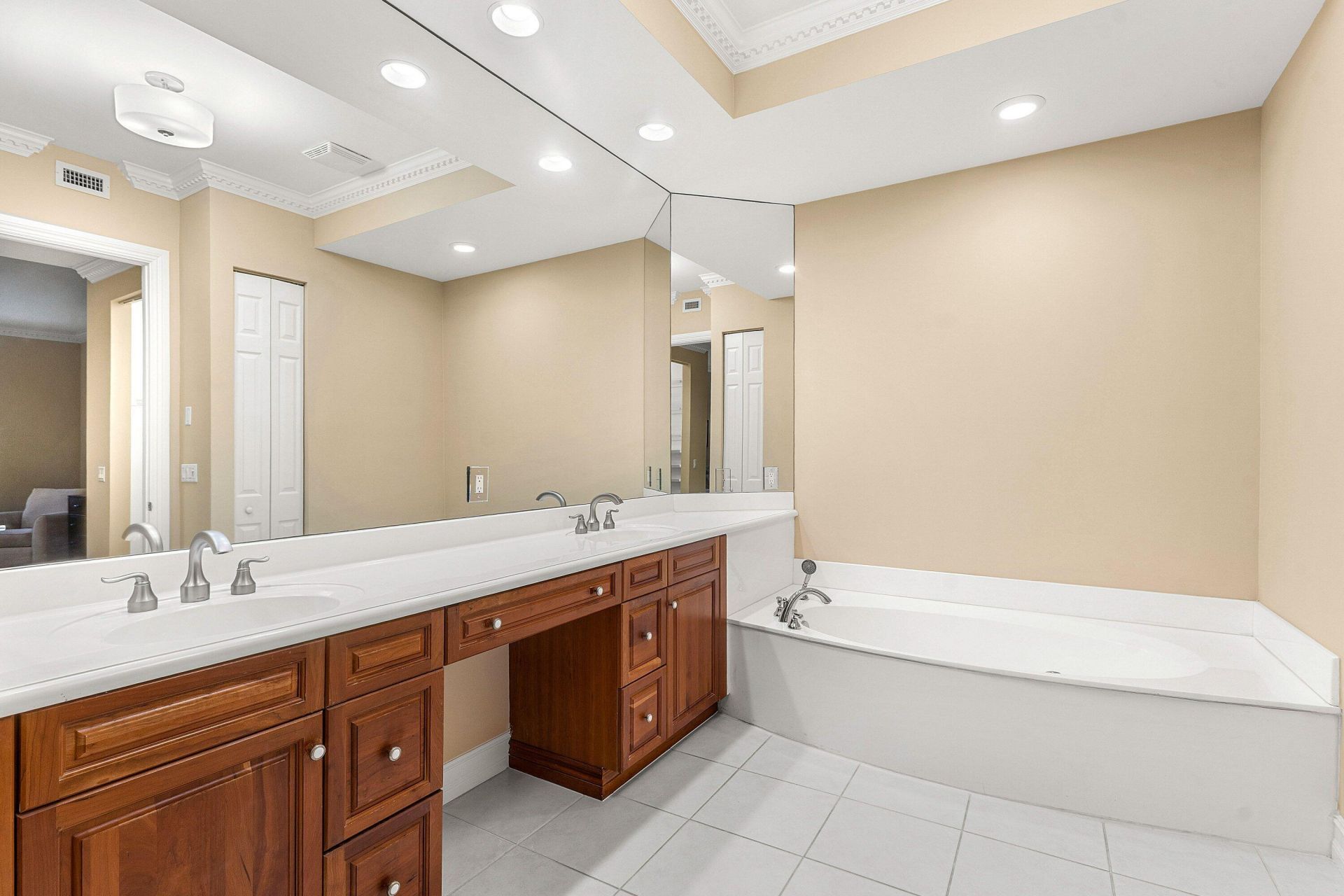 101 Palm Bay, Unit A, Palm Beach Gardens, FL 33418 Photo