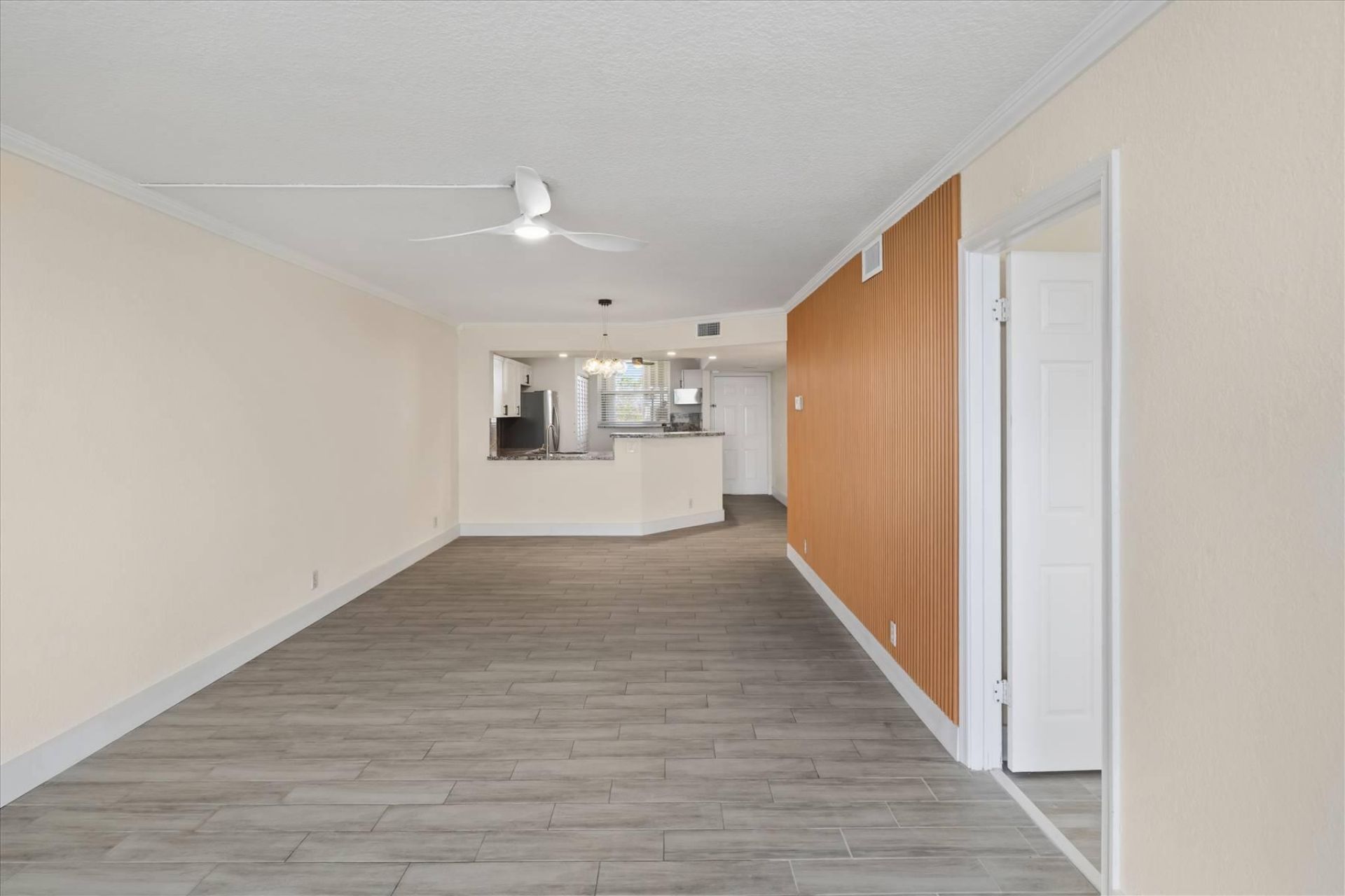 115 Lake Emerald, Unit 304, Oakland Park, FL 33309 | MLS ID B26030837 ...
