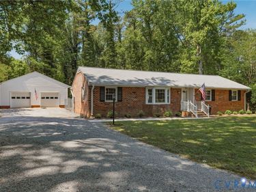 12205 Howards Mill Road, Rockville, VA 23146