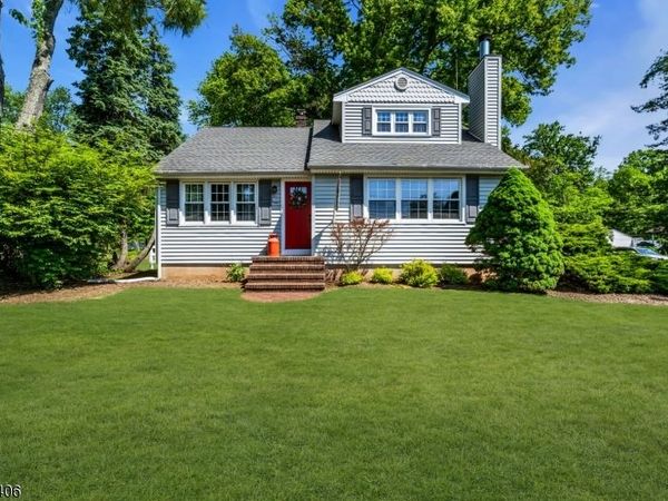 88 Woodlawn Ave, Bridgewater, NJ 08807