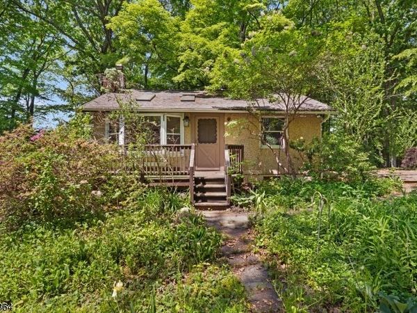 76 Brooksyde Ave, Ringwood, NJ 07456