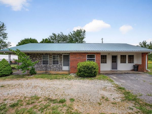1372 Jamestown Hwy , Livingston, TN 38570