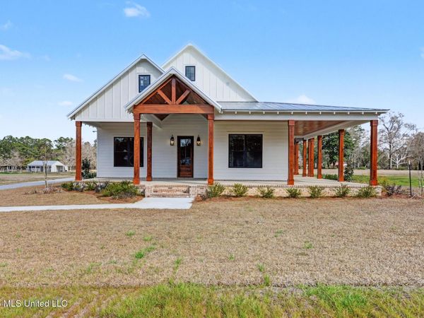 2705 Island Branch Road, Vancleave, MS 39565