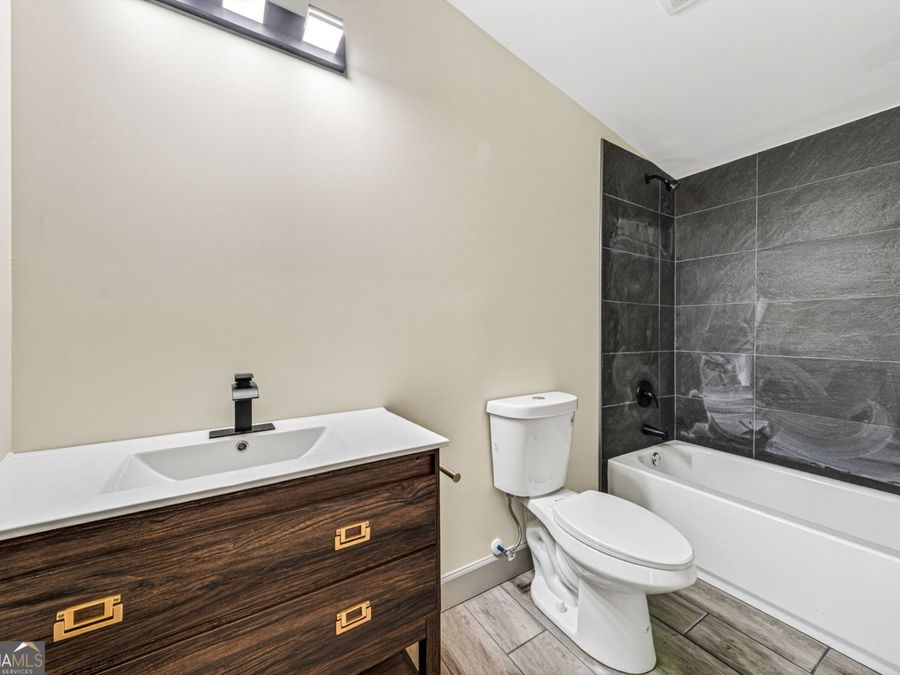 Property Image 64