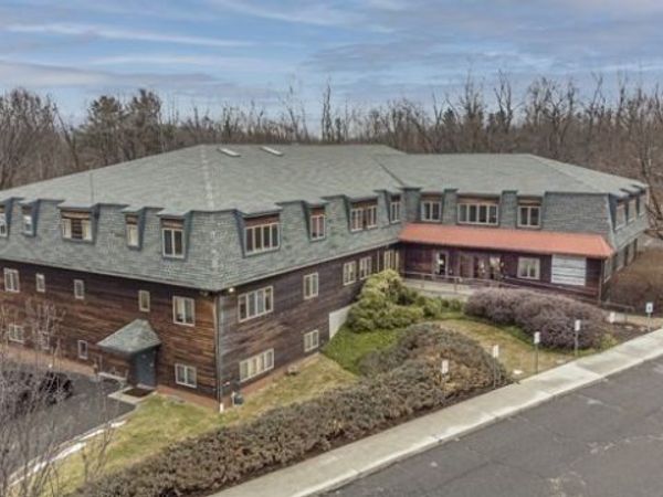 32 Industrial Dr E, Northampton, MA 01060