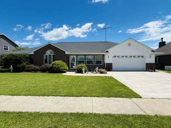 315 Coaler Drive, Coal City, IL 60416