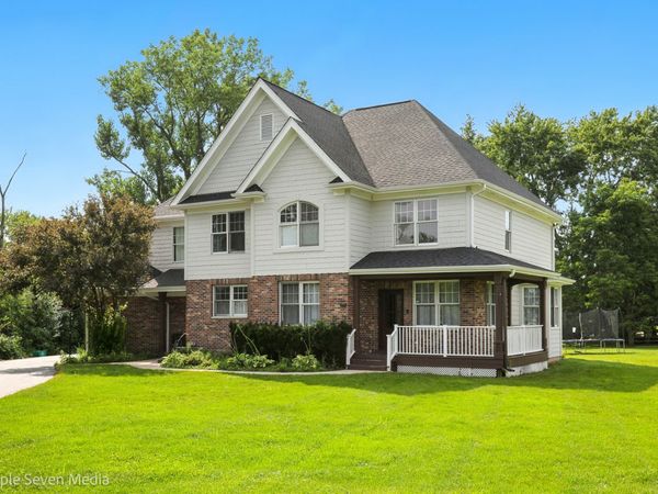 7350 Forest Hill Road , Burr Ridge, IL 60527