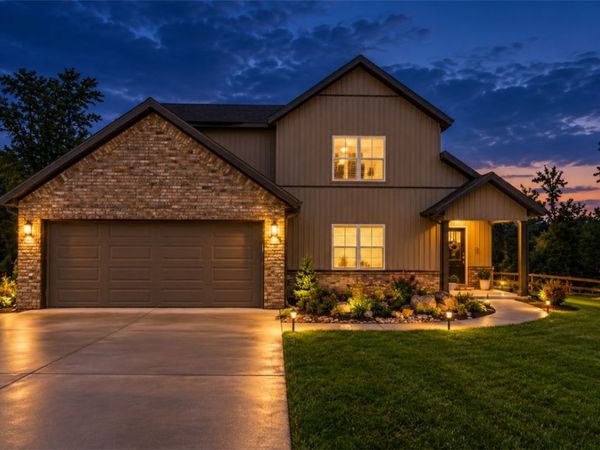 3 McCoy Circle, Bella Vista, AR 72715