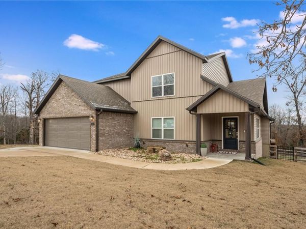 3 McCoy Circle , Bella Vista, AR 72715