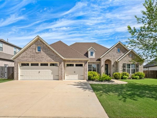 1502 Ridgewood Avenue , Lowell, AR 72745