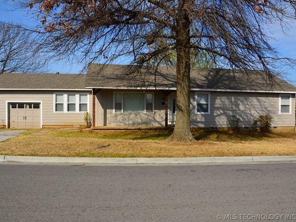 726 S Apple Street , Sapulpa, OK 74066