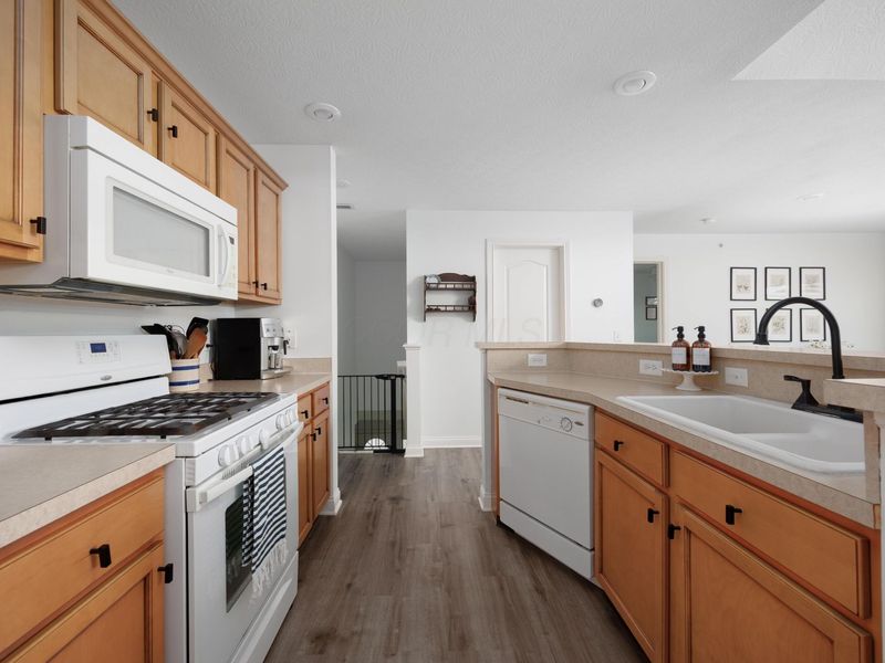 3953 Rue De Brittany, Unit 3953A, Columbus, OH 43221 Photo 15