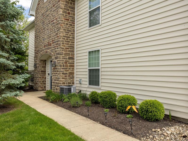 3953 Rue De Brittany, Unit 3953A, Columbus, OH 43221 Photo 2