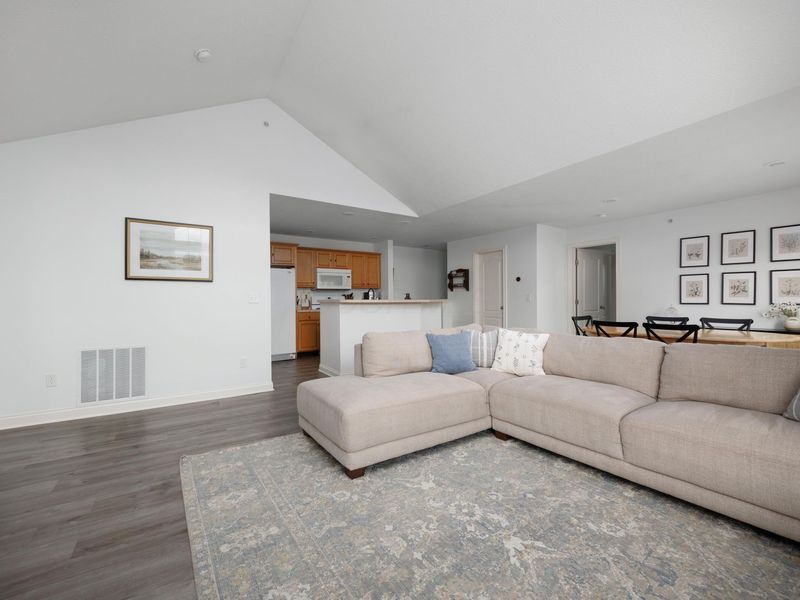 3953 Rue De Brittany, Unit 3953A, Columbus, OH 43221 Photo 8