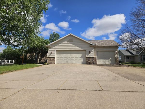 507 WILD INDIGO CIRCLE, Wilton, IA 52778