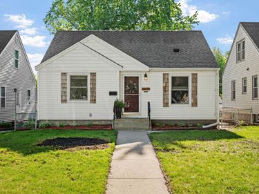2825 Kentucky Avenue S, Saint Louis Park, MN 55426