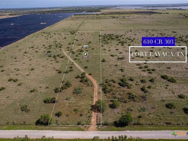 610 County Road 303, Port Lavaca, TX 77979