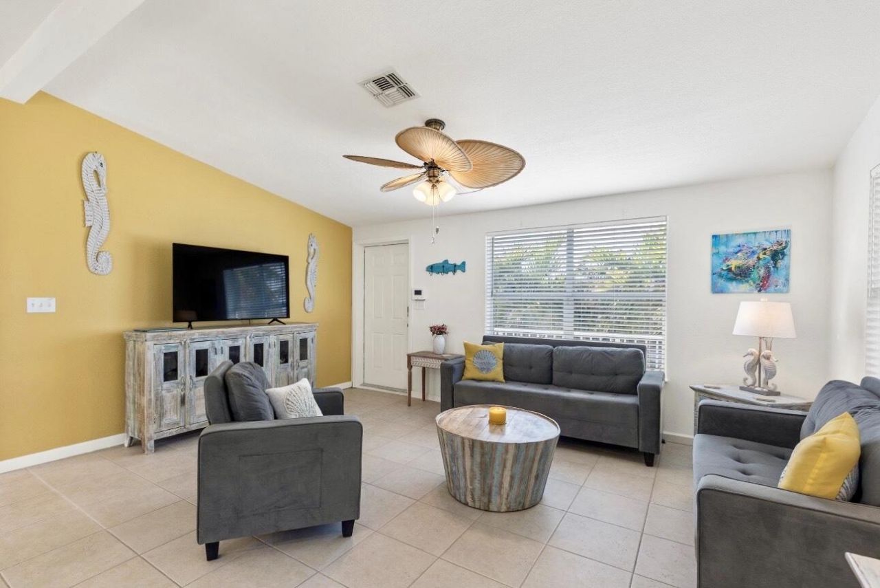 157 Mars Lane, Geiger, FL 33040 Photo