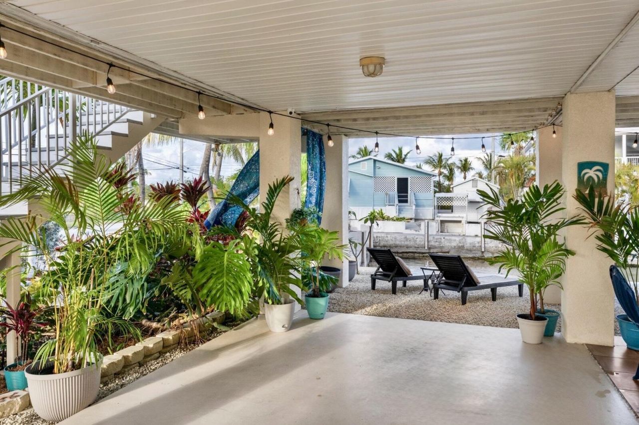 157 Mars Lane, Geiger, FL 33040 Photo
