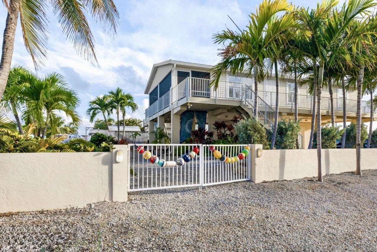 157 Mars Lane, Geiger, FL 33040 Photo
