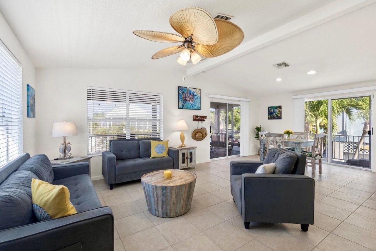 157 Mars Lane, Geiger, FL 33040 Photo