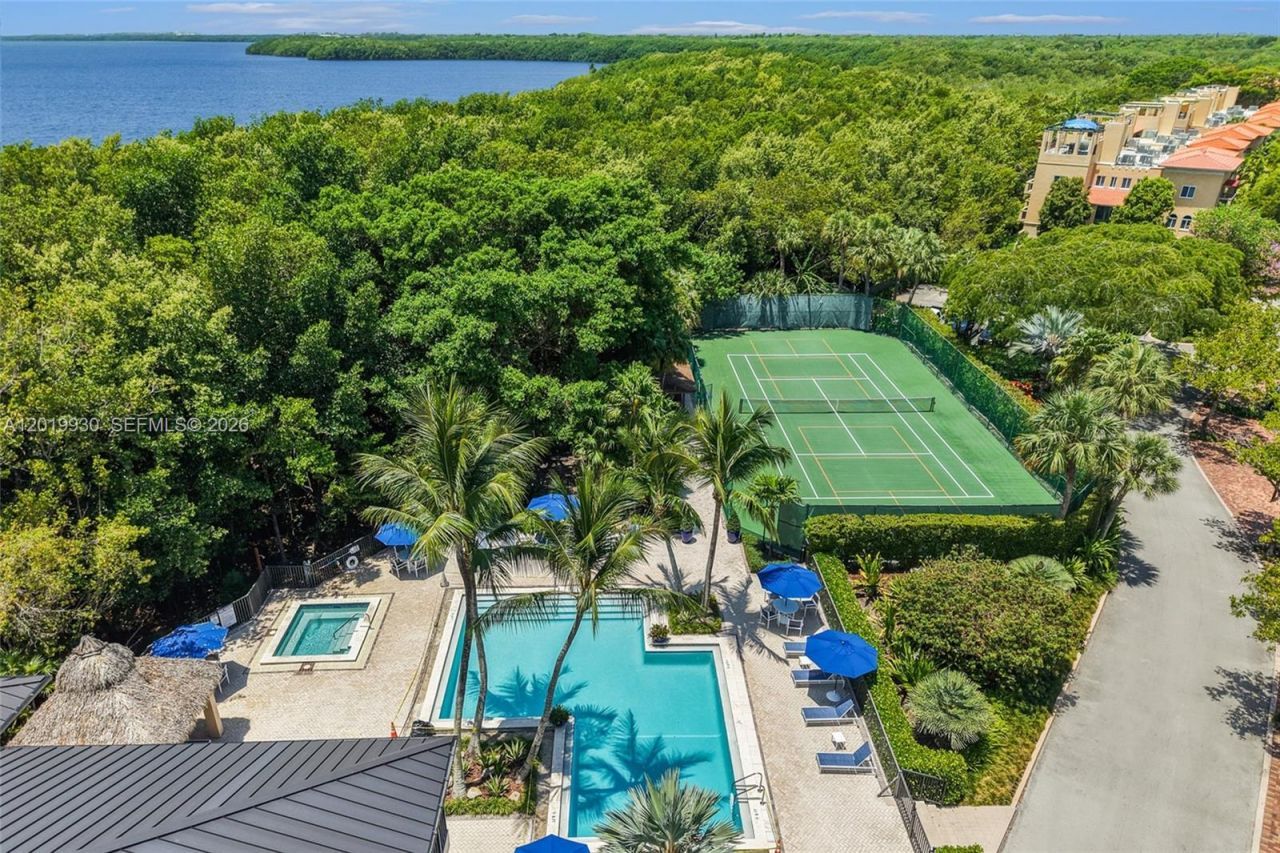 6226 Paradise Point Dr , Palmetto Bay, FL 33157 Photo